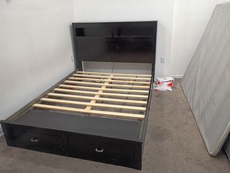 Queen Bed