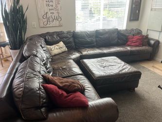 Leather sectional couch/ sofa with ottoman