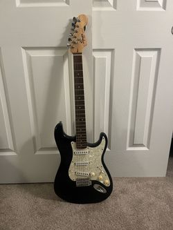 Squier Strat Electric Guitar Black