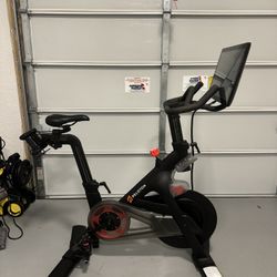 Peloton Bike