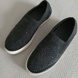 BLACK SKECHERS SLIP ON SHOES  WOMAN'S 