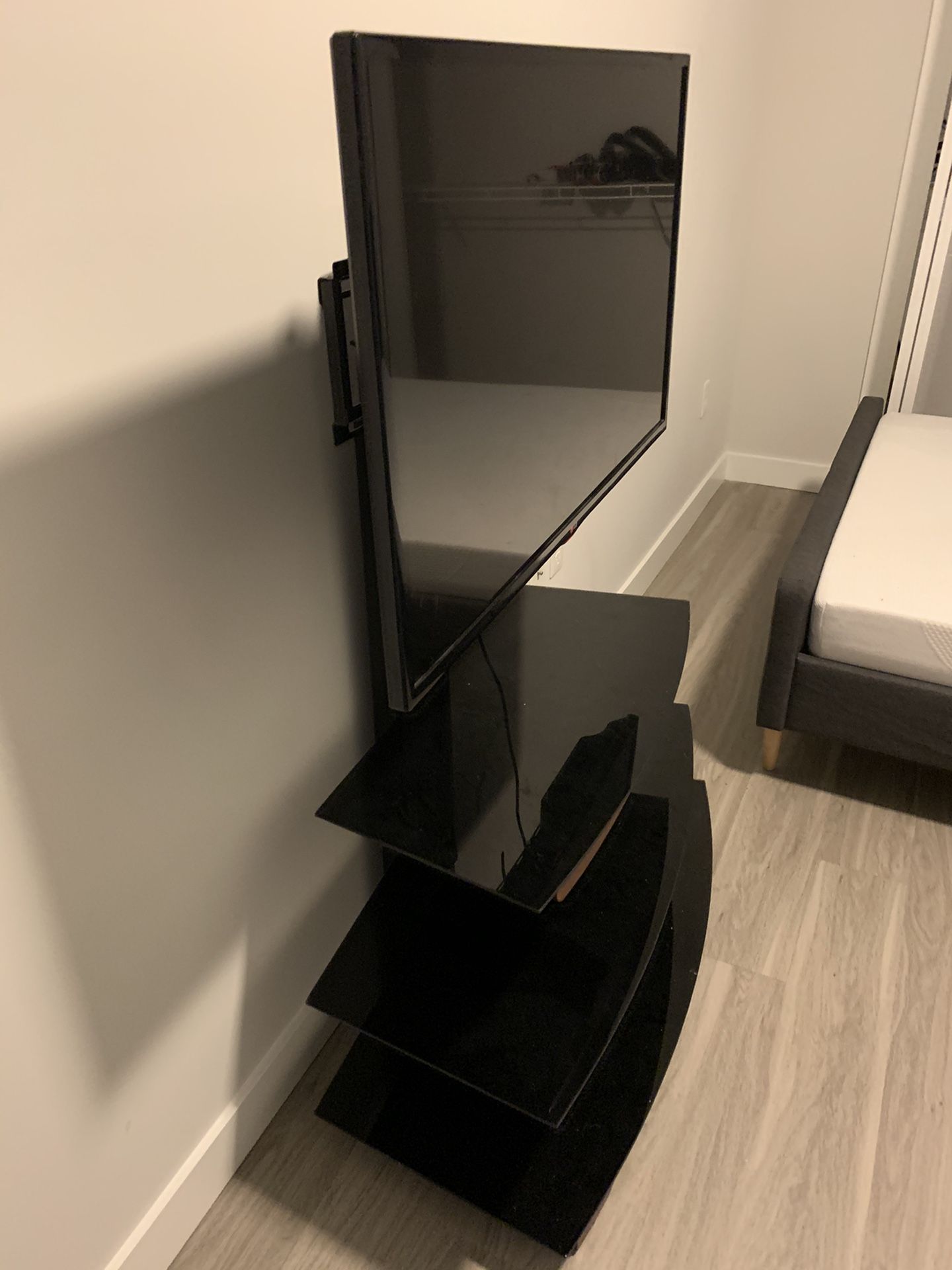 TV stand with TV (42 inch)