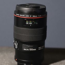 Canon EF 100mm Macro Lens