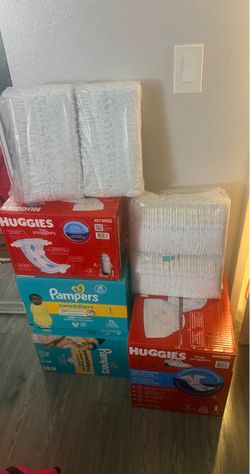 Huggies & Pampers Size 1 Diaper Bundle