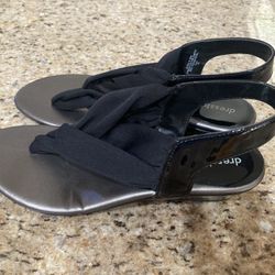 Dressbarn Gypsy Women’s Black Thong Style Sandals Size 8