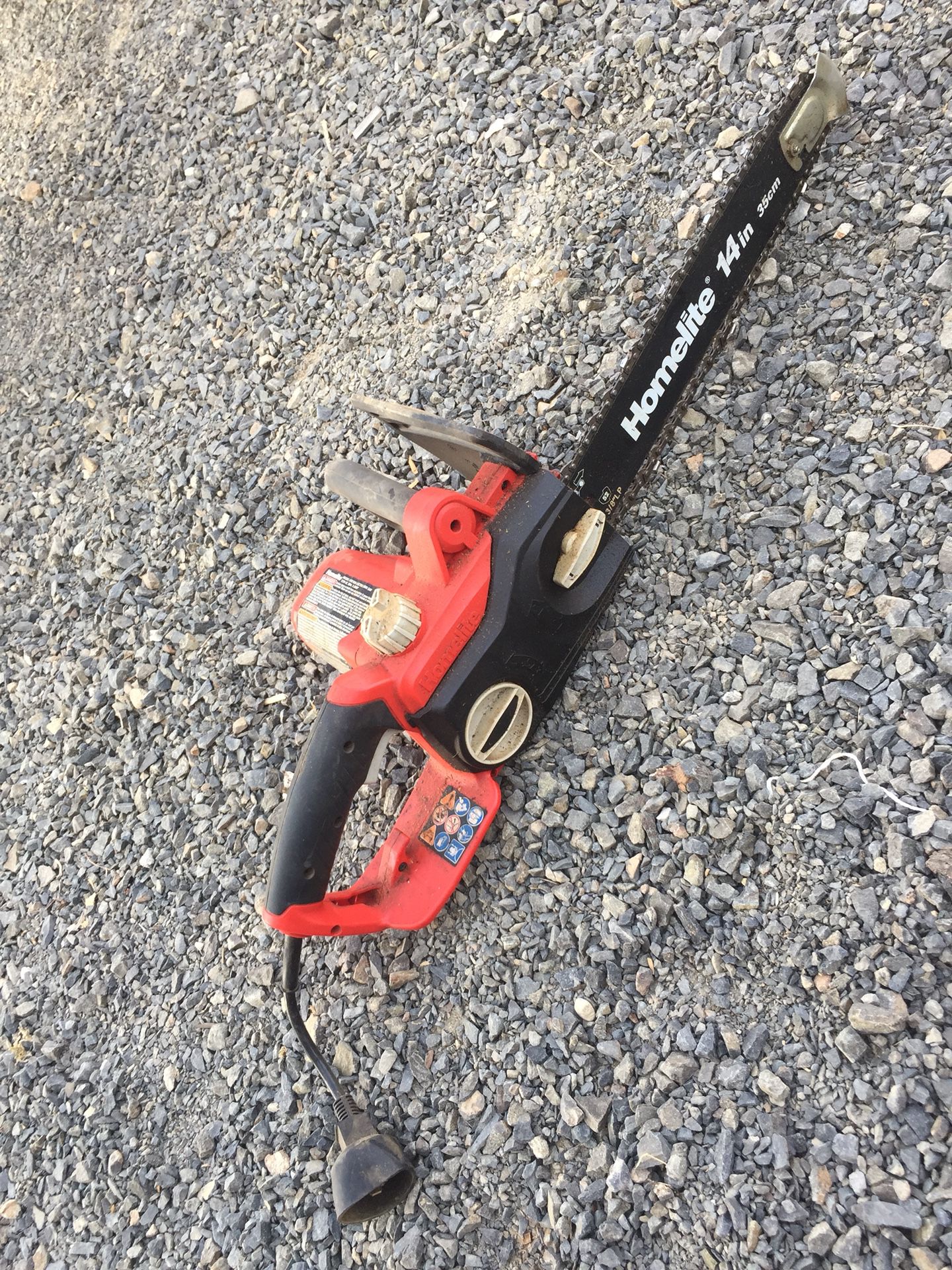 Homelite Electric Chainsaw with extra Chain