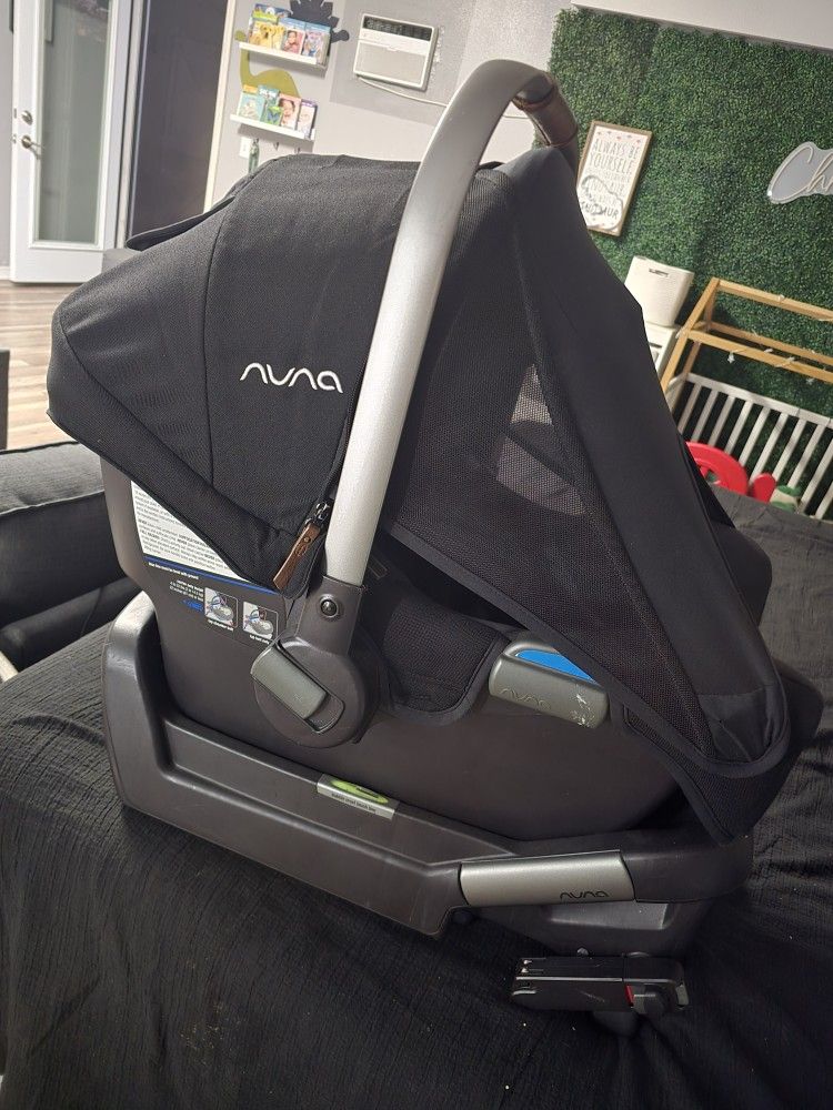 Nuna Car Seat With Base