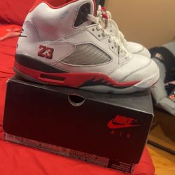 Jordan 5 Fire Red 