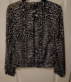 Baccini Womens Leopard Print Lightweight Jacket Small Zip Up W/Pockets L Sleeves. black & white

Excellent Condition...only worn ONE time!