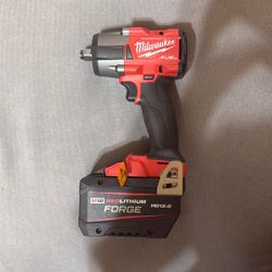 Milwaukee Impact 1/2 Inch And Battery 12 Hd