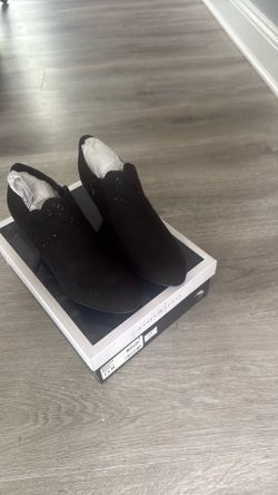 Karen Scott ankle booty size 7.5