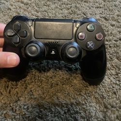PS4 Controller 