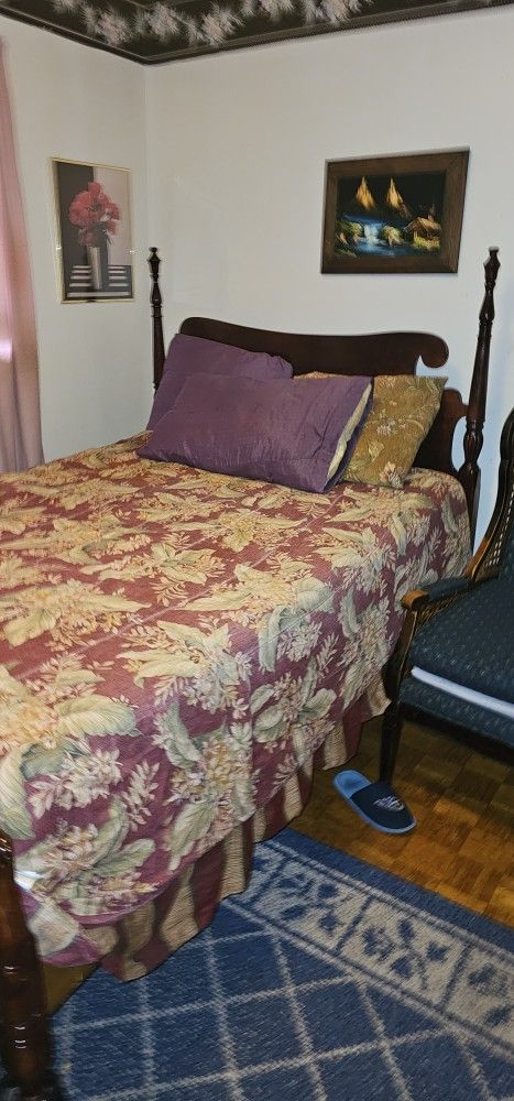 Full Size Bed