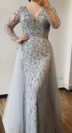 V- Neck Long Sleeved Gray Dress