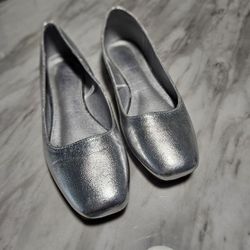 Womans Flats  Size 8.5