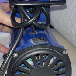 preowned 1/8 HP Air Compressor 115.. in great condition lNO ACCESSORIES/-located off lake mead and Simmons area asking  $35