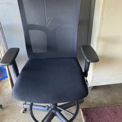 High DESK CHAIR