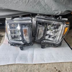 2019-2023 GMC SIERRA 2500 SET OF HEADLIGHTS 