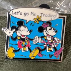 Disney Mickey & Minnie Mouse Let’s Go Pin Trading Cast Lanyard Series Comic Pin Official Pin Trading 2005 Pin include mickey metal pin back.