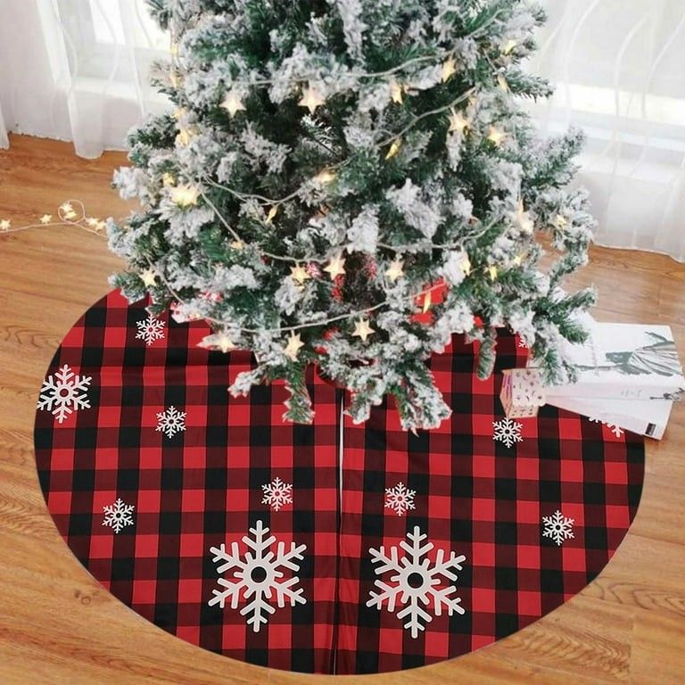 Christmas tree skirt with white snowflake print, New Year's Christmas decoration, for indoor and outdoor use, black and red plaid skirt.