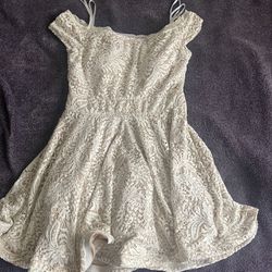 Women’s Dress Size 13/14 WHITE 
