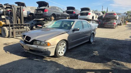 2003 BMW 525I E39 PARTING OUT PARTS FOR SALE PARTES