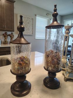 2 Beautiful Decor In Spring Hill