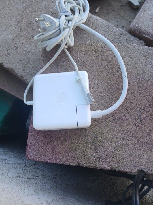 Apple MagSafe 2 MacBook Charger