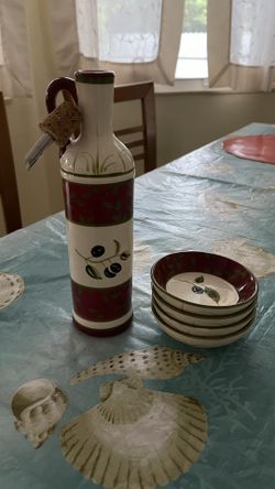 Oil Dispenser Bottle W/ 4 Dipping Dishes