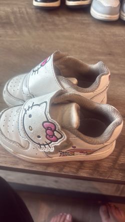 Hello kitty shoes