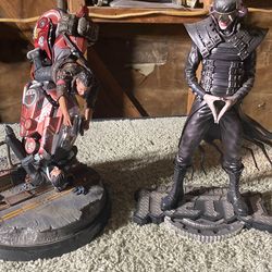 Batman And Cyberpunk Statues Each 40$ Both 70$