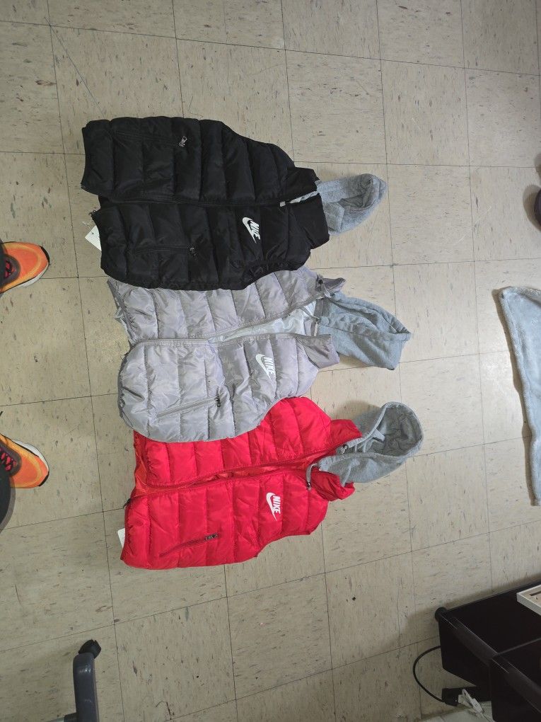 Brand New Vest/Sweaters Size L For KIDS‼️