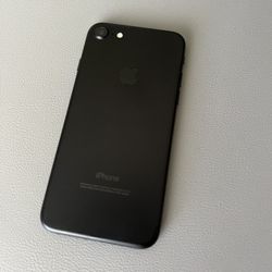 Apple iPhone 7 (32GB)UNLOCKED /DESBLOQUEADO  For All Carriers  🔥