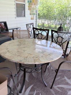 Patio Table and 4 matching Chairs