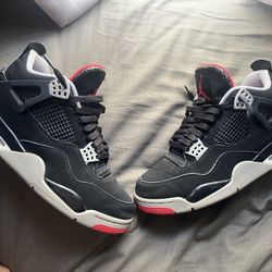 Jordan 4 Bred