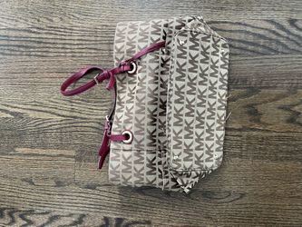 Michael Kors Medium Shoulder Bag