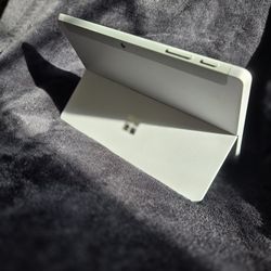 Used Microsoft Surface GO 2 