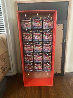 LEGO DUNGEONS & DRAGONS MINI STORE DISPLAY STAND W/ 30 DRAGON PALADINS SEALED