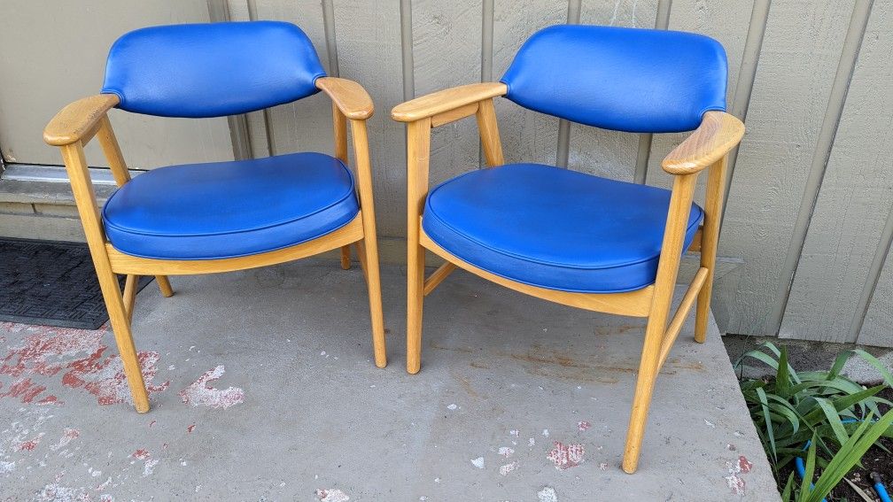 Vintage gunlocke chairs for sale sale