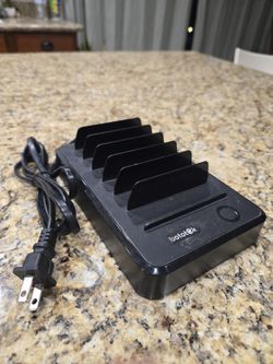 Tablet / Smartphone Charging Station