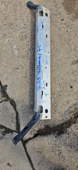 Toyota Tacoma front rebar oem