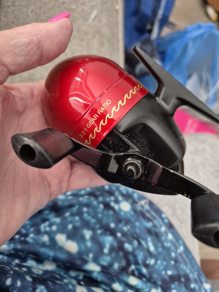 Gliding Spinning Fishing Reel