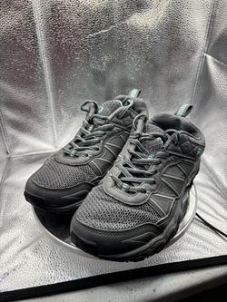 Women’s size 8 fearless shoes