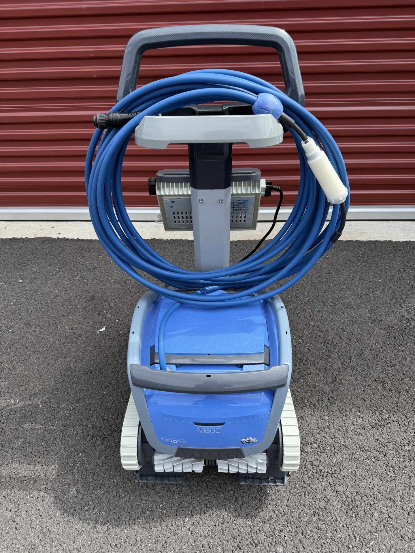 Dolphin M600 Robotic Pool Cleaner