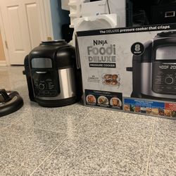 Ninja Foodi Deluxe Pressure Cooker & Air Fryer 