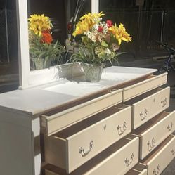 Modern Solid Wood Long Dresser With Big Drawers , Big Mirror . Drawers Sliding Smoothly. Delivery Available 