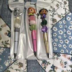 Hello Kitty Pen doorable Disney Pen