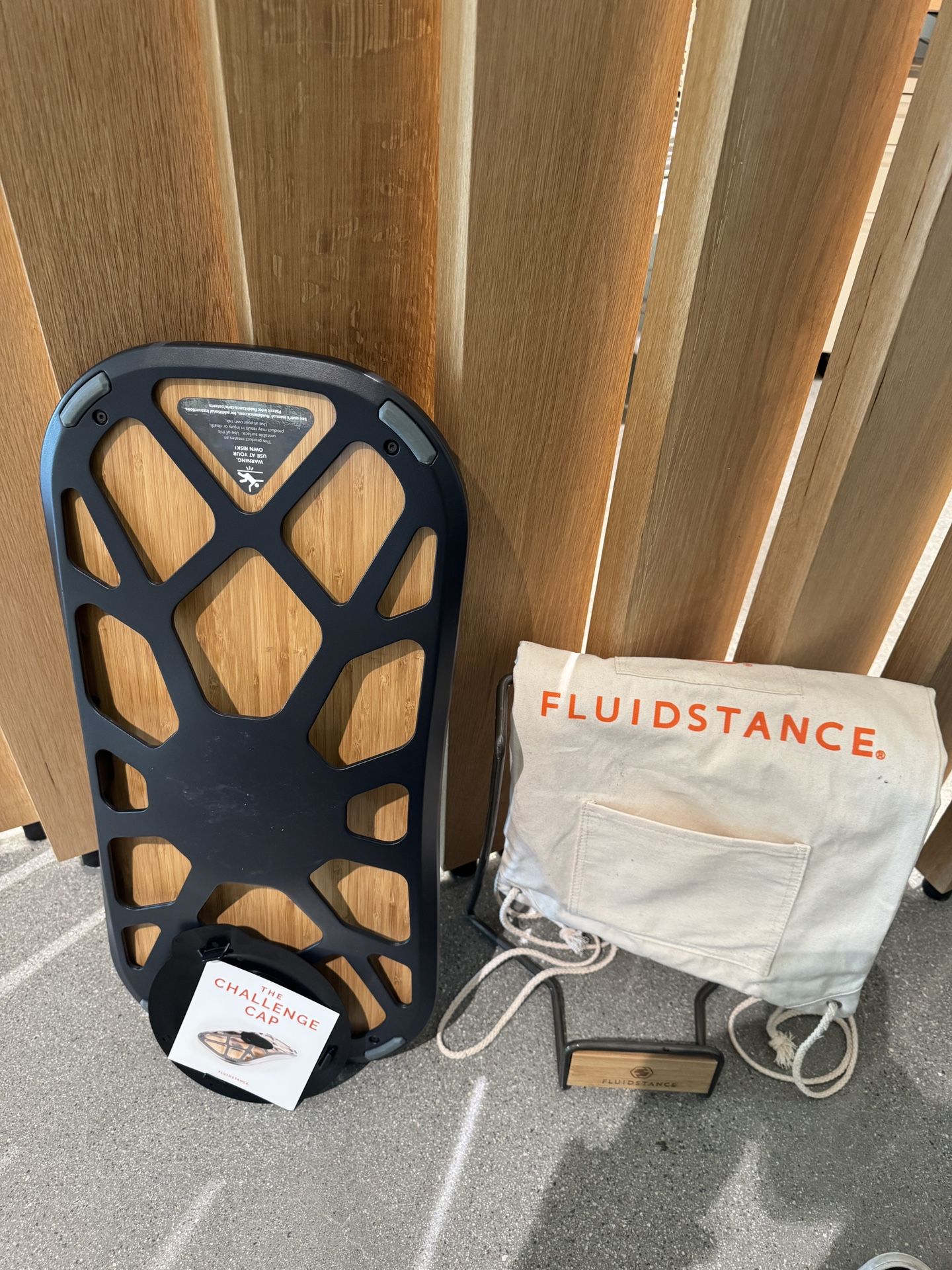 FluidStance Balance Board The Original w/ ALL ACCESSORIES (USED MAYBE TWICE))