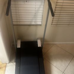 Sunny Health & Fitness Manual Walking Treadmill (Model SF-T1407M)