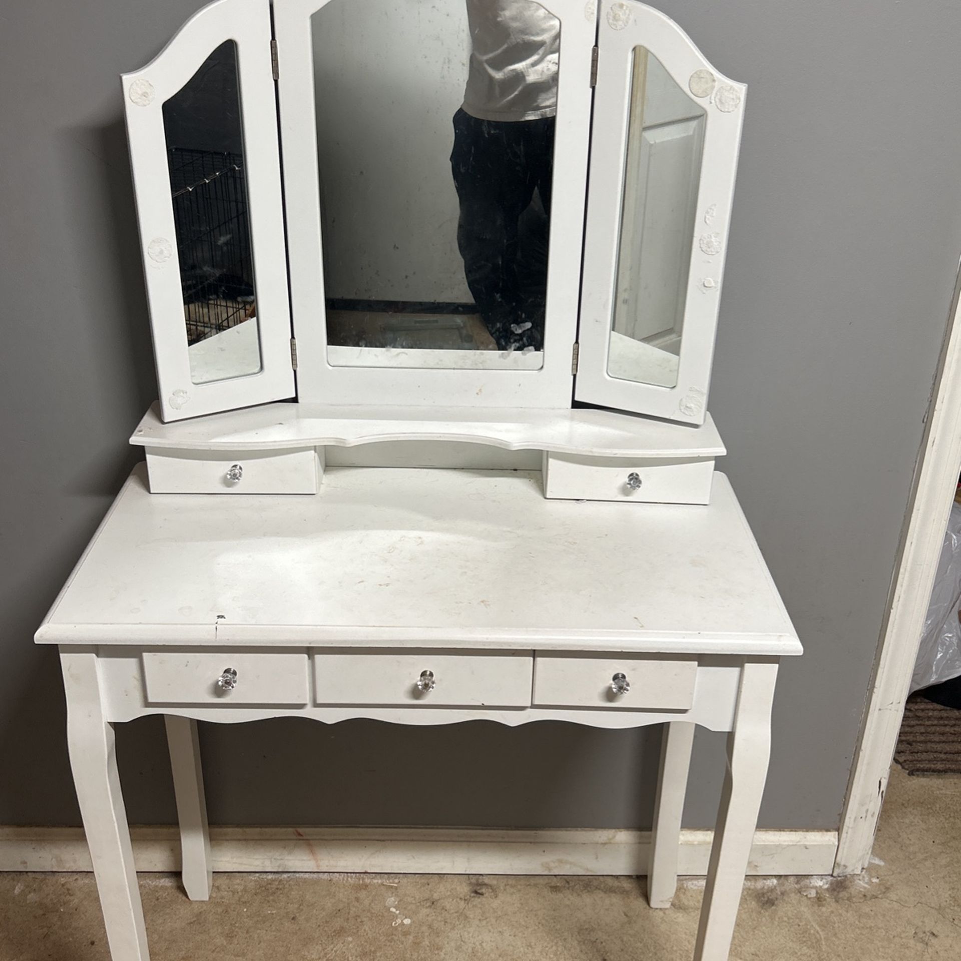 Girls Vanity